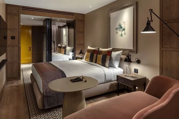 HOTEL ROOM SAMPLE
